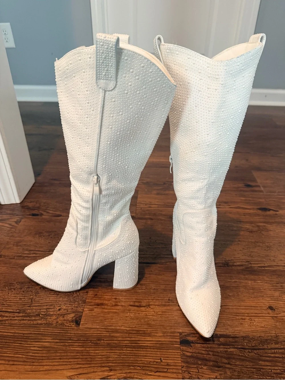White Knee-High Pointed Toe Women's Boots